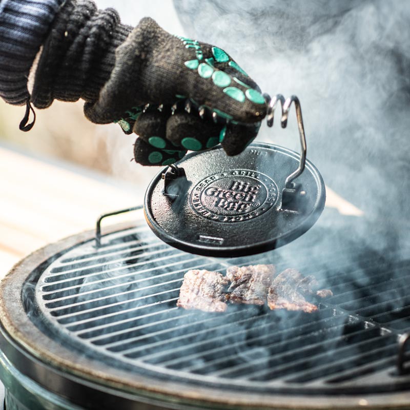 Big Green Egg Cast Iron Grill Press Køb hos Pejsen